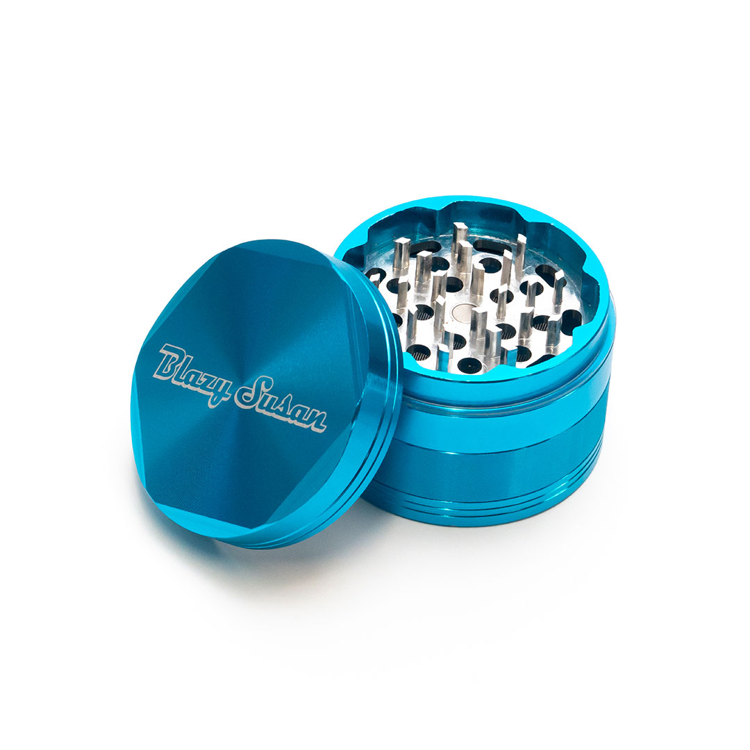 Premium 4 piece grinder w/ all accessories